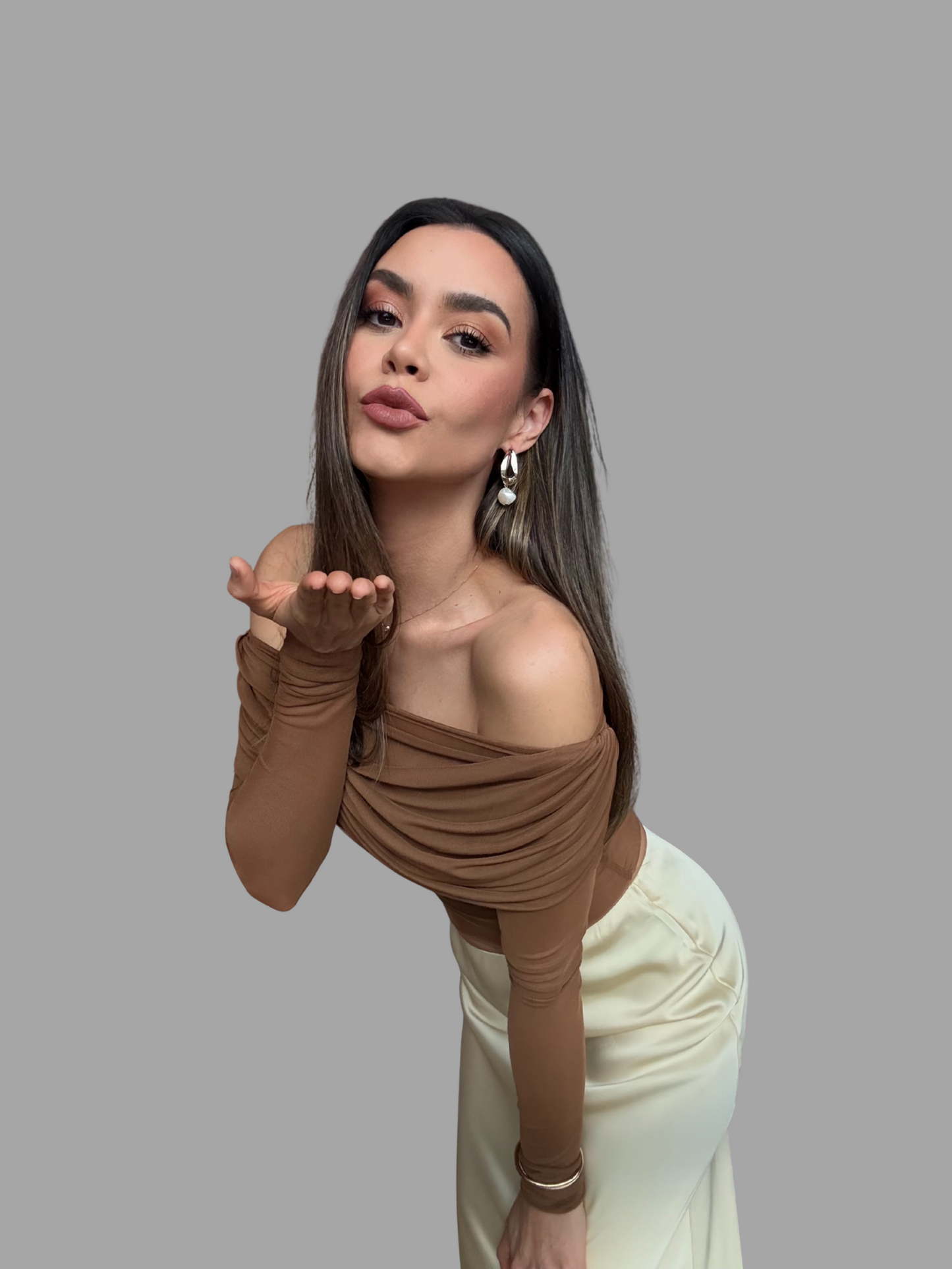 Blouse hombros afuera en tul