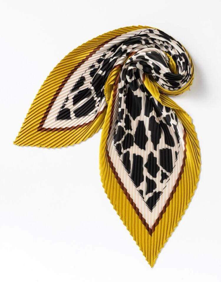 Pañuelo con fruncido con estampado de leopardo